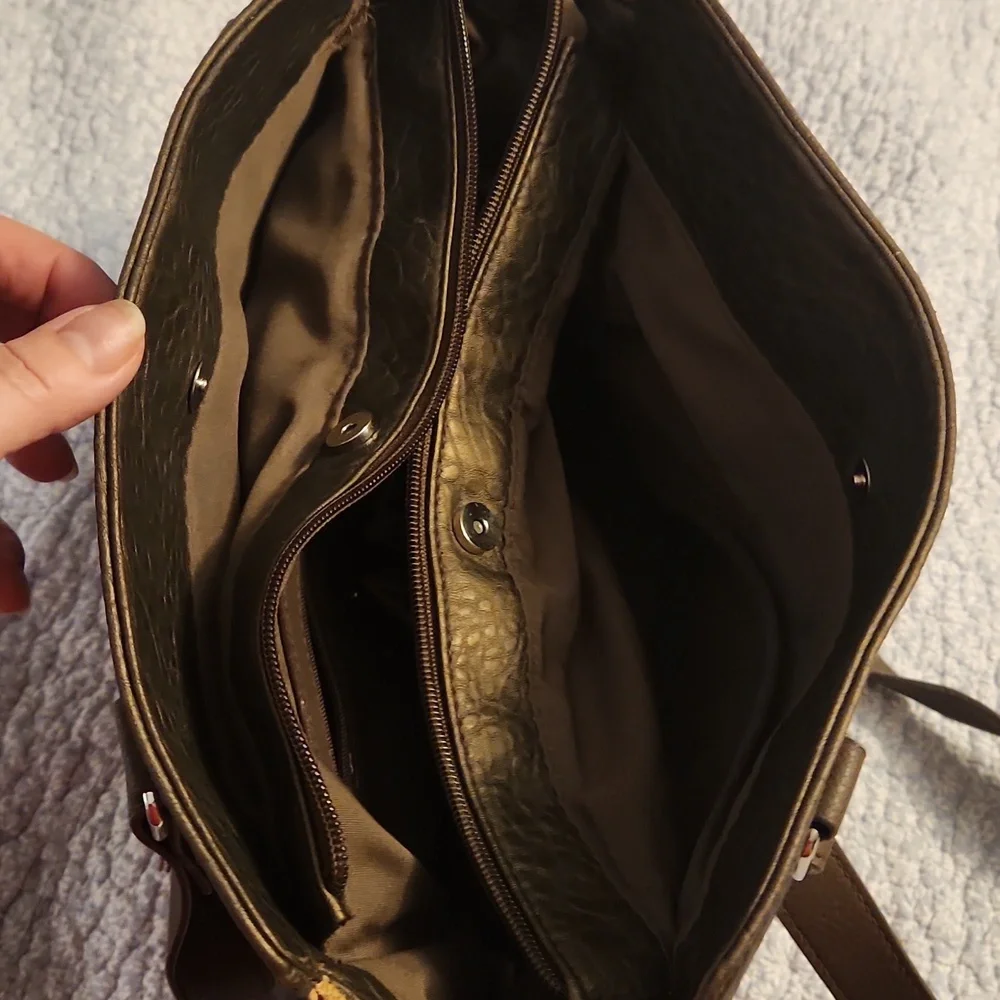 Rosetti Handbag - Picture 3 of 4